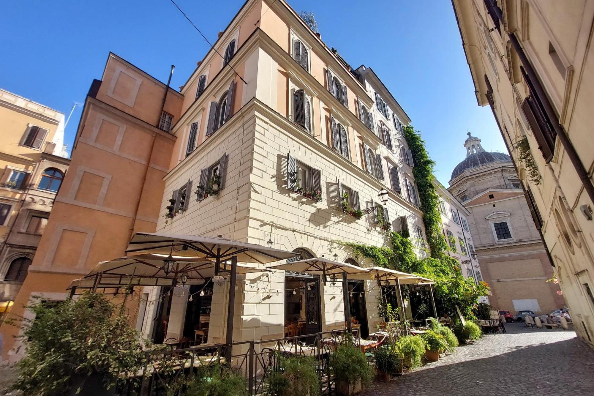 Monti Apartment